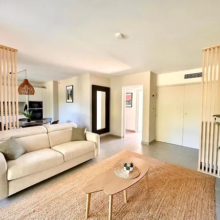 Pinarello, Modern Apartment, Pool, Within Walking Distance Mangialla