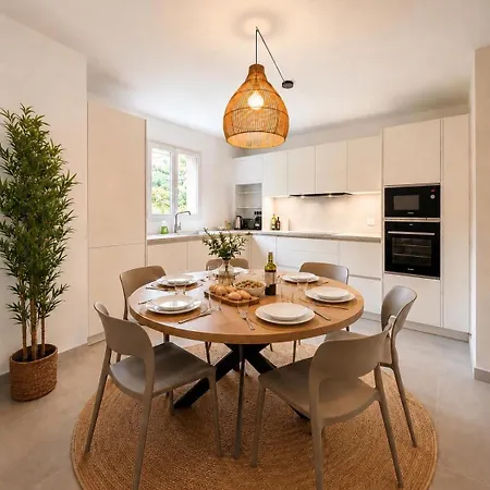 Apartment Pinarello, Modern Apartment, Pool, Within Walking Distance Mangialla