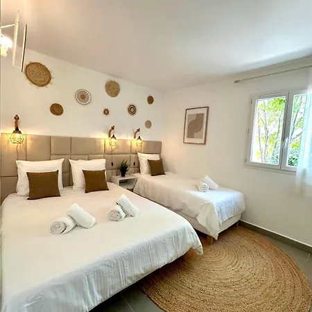 Apartment Pinarello, Modern Apartment, Pool, Within Walking Distance Mangialla