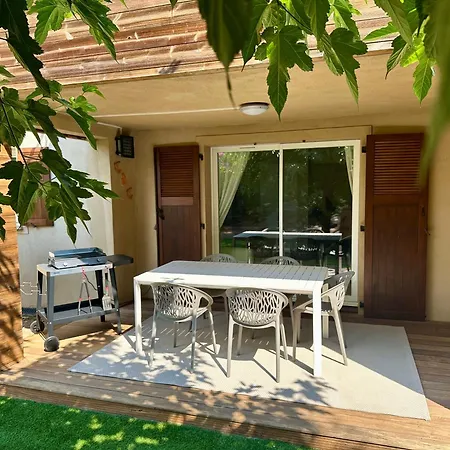 Apartment Pinarello, Modern Apartment, Pool, Within Walking Distance Mangialla
